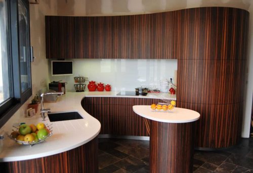 Atelier de l’Ébène : Cuisine en Ebène de Macassar